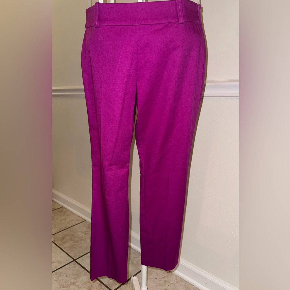 Ann Taylor Chelsea Trousers – Magenta Pink – Size 2P (NWT)